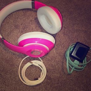 BEATS STUDIO HEADPHONES BUNDLE